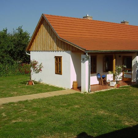 Martonvendeghaz 1 Villa Gelse Exterior photo